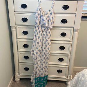 Billabong ruffle dress. Worn one time.